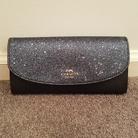 *SOLD* Coach slim envelope wallet - Picture 4 of 8